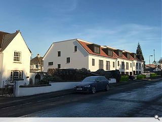 Edinburgh villa  makes way for townhouses 