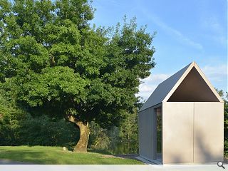 Demountable riverside shelter sprouts in Loire Valley