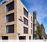 The hotel sits next to St. Paul’s & St. George’s Church on York Place