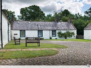 Conservation work to transport a farm built by Robert Burns back to 1788