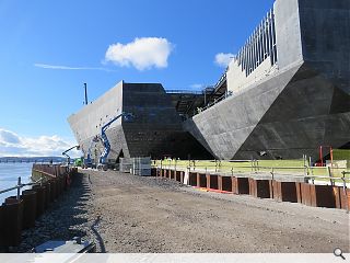 V&A Dundee marks half-way point with topping out ceremony