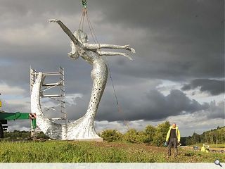 Scott unveils Cumbernauld’s femme metalled 