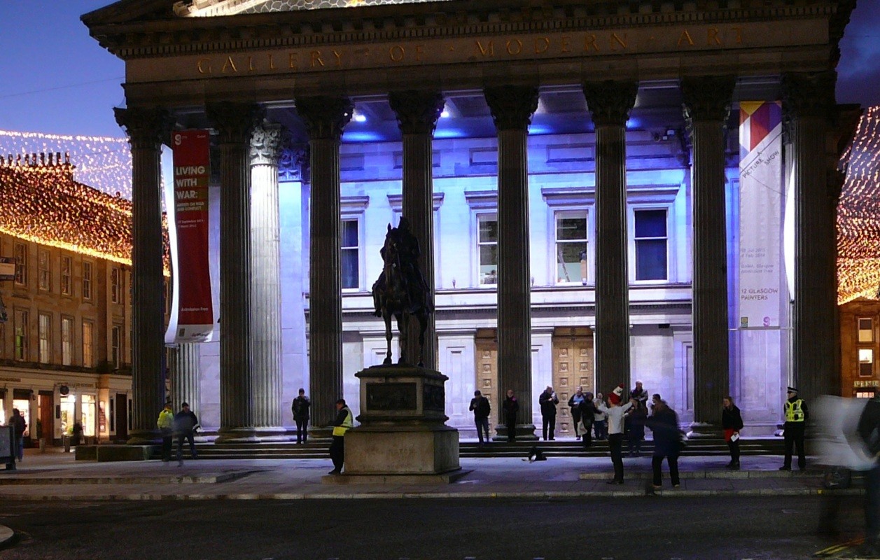 Campaigners call for Duke of Wellington traffic cone to be listed ...